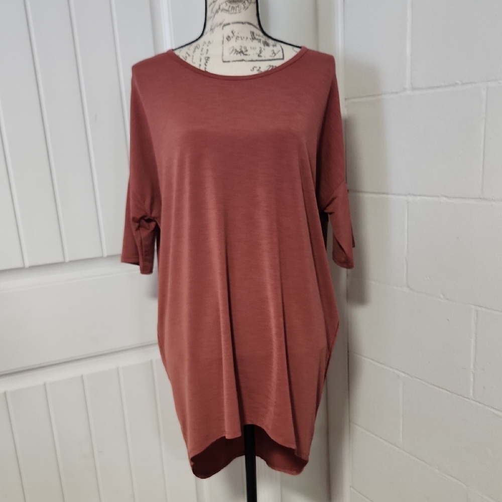 LuLaRoe Oversize High Low Tunic Top In Dusty Rose With Half Sleeves